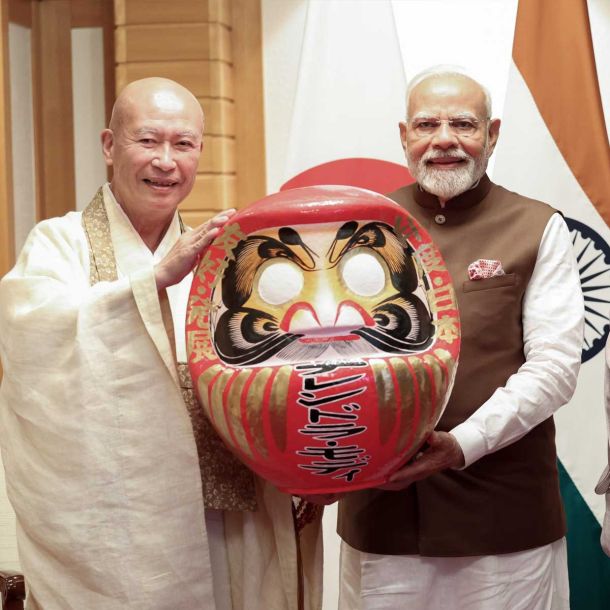 PM Modi Receives a Daruma Doll in Japan: The Meaning, Cultural Value, and Indian Connection through Bodhidharma